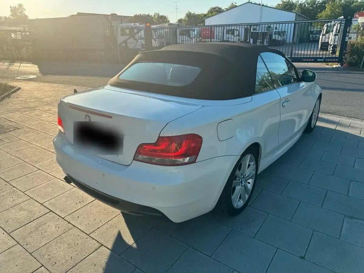 Gebraucht BMW 123 Cabriolet M Sport 204 PS (150 kW) 2011 Weiß Cabrio