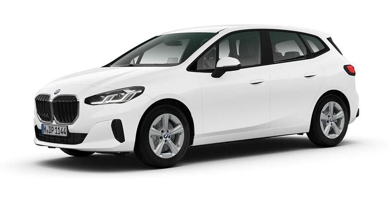 Weiß Gebraucht 2024 BMW 223 Active Tourer Luxury Line Van / Kleinbus | 34.572 € (Superpreis) - Bild 1/4