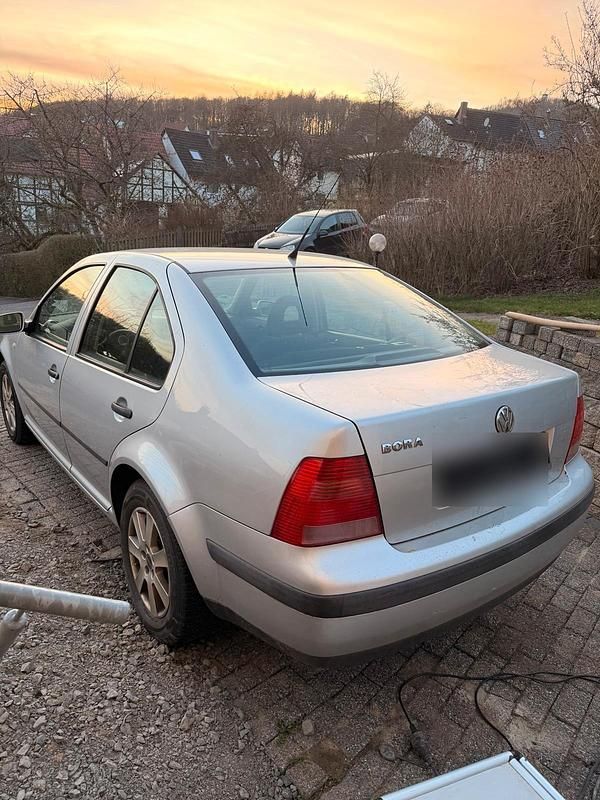 Gebraucht VW Bora 75 PS (55 kW) 2000 Silber Limousine