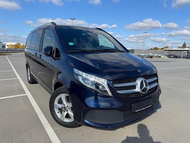 Gebraucht Mercedes V300 Edition 239 PS (175 kW) 2019 Blau Van / Kleinbus