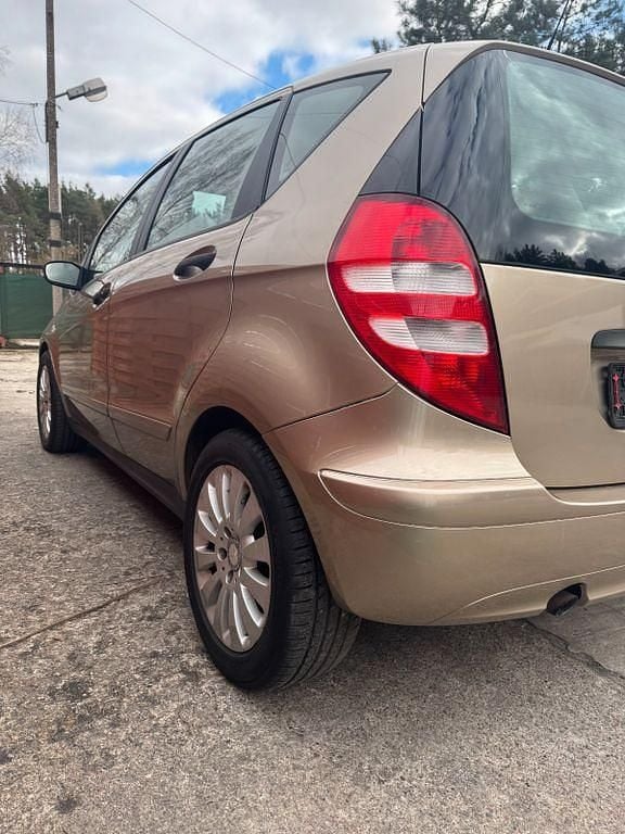Gebraucht Mercedes A150 Elegance 95 PS (69 kW) 2007 Gold Van / Kleinbus