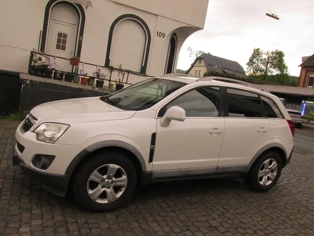Gebraucht Opel Antara Design Edition 163 PS (119 kW) 2014 Weiß SUV