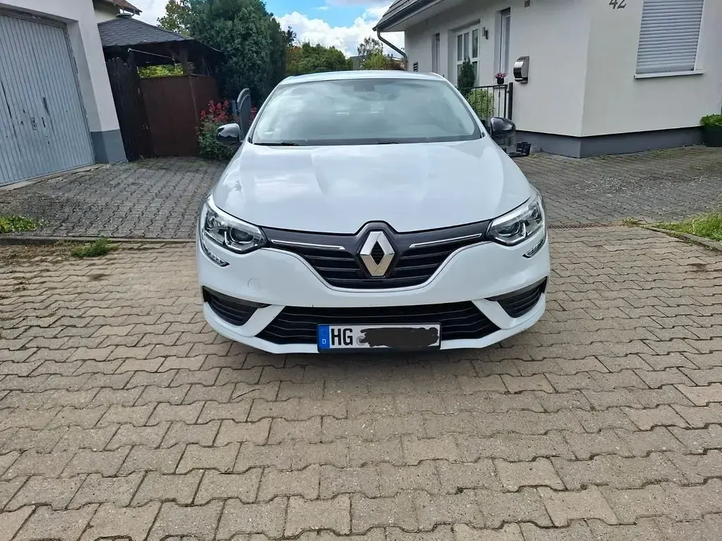 Gebraucht Renault Mégane IV LIMITED 140 PS (102 kW) 2020 Weiß Limousine
