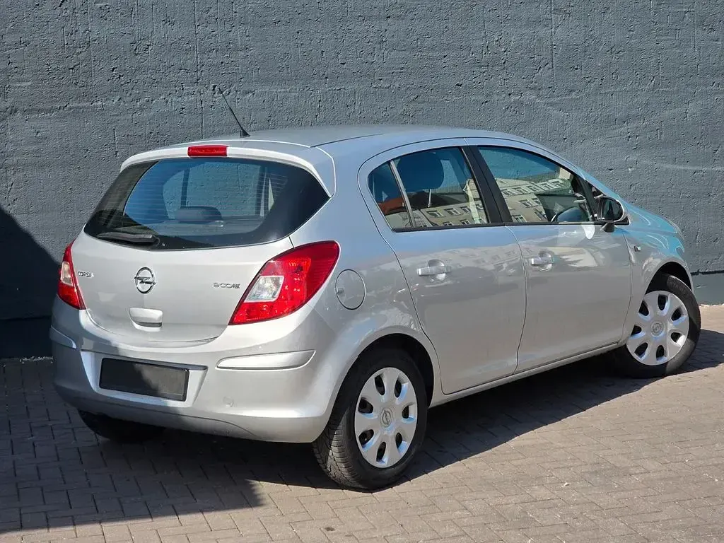 Gebraucht Opel Corsa Edition 75 PS (55 kW) 2014 Silber Kleinwagen