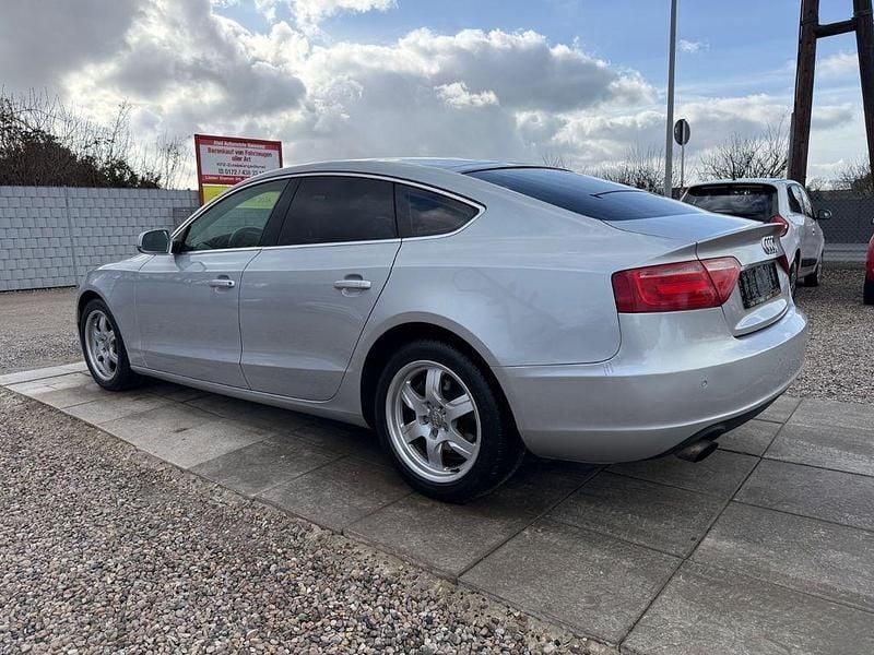 Gebraucht Audi A5 Sportback Sport 179 PS (131 kW) 2011 Silber Kleinwagen