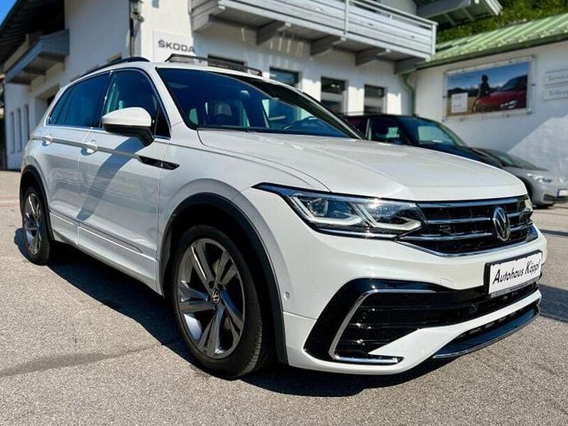 Oryxweiß perlmutteffekt Gebraucht 2022 VW Tiguan R-line SUV | 32.990 € (Fairer Preis) - Bild 1/3