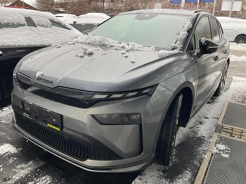 Graphite grau metallic Neu 2025 Skoda Enyaq iV SportLine SUV | 53.495 € (Fairer Preis) - Bild 1/3