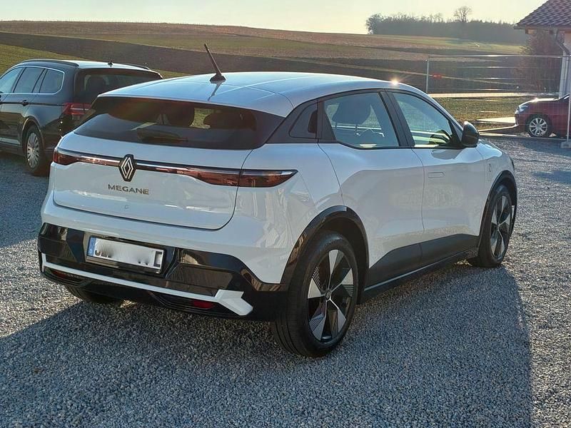 Gebraucht Renault Megane E-Tech Techno 160 kW (218 PS) 2022 Weiß Limousine