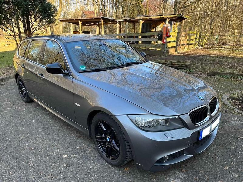 Gebraucht BMW 320 M Sport 184 PS (135 kW) 2012 Grau Kombi
