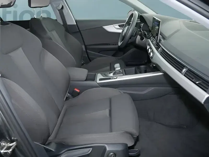 Gebraucht Audi A4 204 PS (150 kW) 2023 Grau Kombi
