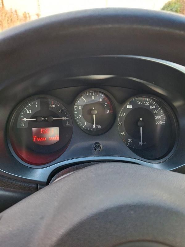 Usata Seat Leon 102 CV (75 kW) 2006 Utilitaria