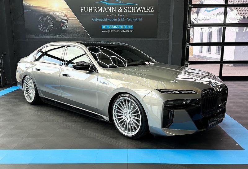 Gebraucht BMW M760e Performance 571 PS (419 kW) 2025 Grau Limousine