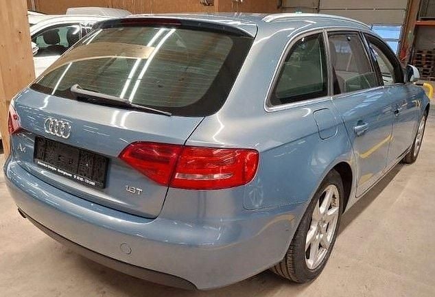 Gebraucht Audi A4 Ambition 160 PS (117 kW) 2008 Blau Kombi