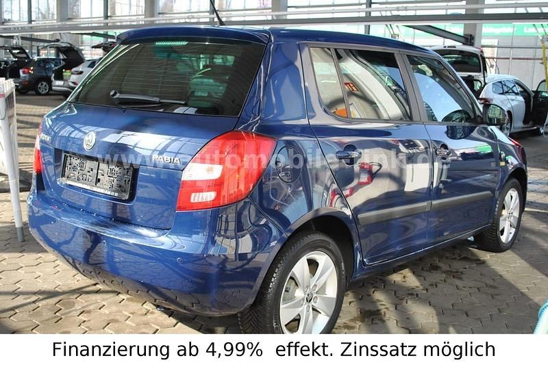 Gebraucht Skoda Fabia Fresh 60 PS (44 kW) 2013 Blau Kleinwagen