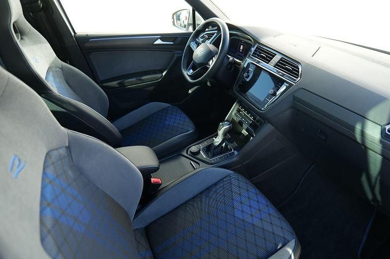 Gebraucht VW Tiguan R 320 PS (235 kW) 2023 Pure white SUV