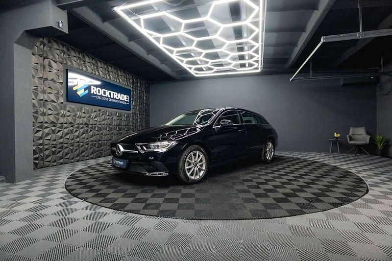 Gebraucht Mercedes CLA180 150 PS (110 kW) 2023 Nachtschwarz Limousine