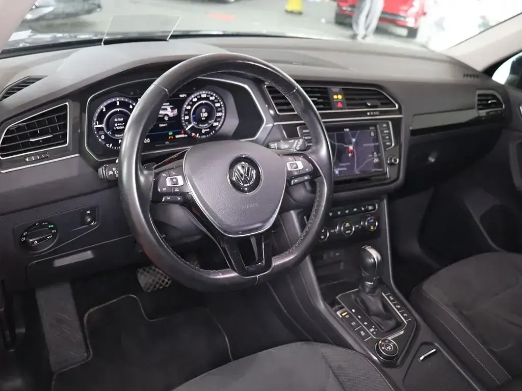 Gebraucht VW Tiguan Highline 239 PS (175 kW) 2017 Atlantic blue metallic SUV