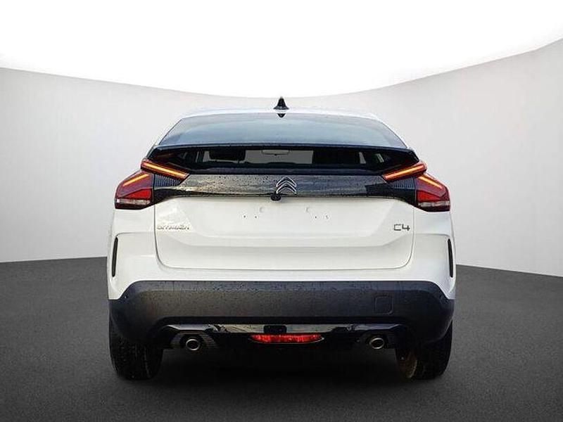 Second-hand Citroën C4 Feel 131 CP (96 kW) 2023 Alb Berlinǎ