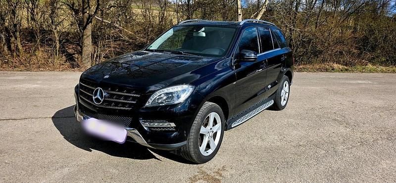 Gebraucht Mercedes ML350 258 PS (189 kW) 2013 Schwarz SUV