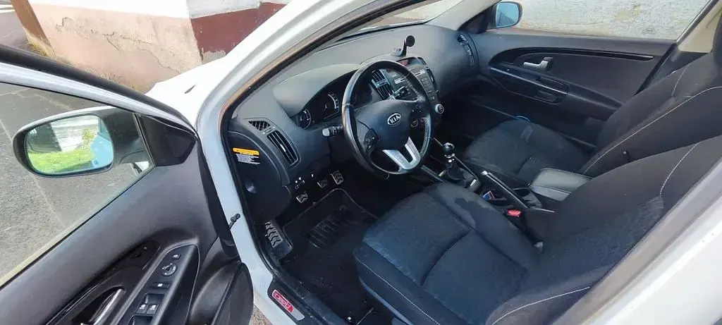 Gebraucht Kia Ceed Sportswagon Vision 126 PS (92 kW) 2010 Weiß Kombi