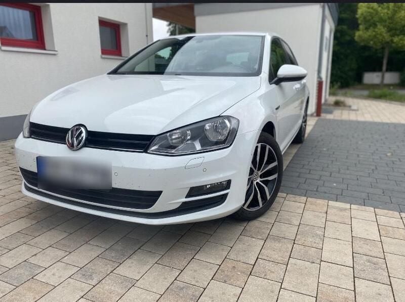 Weiß Gebraucht 2014 VW Golf VII Limousine | 8.699 € (Etwas zu teuer) - Bild 1/4