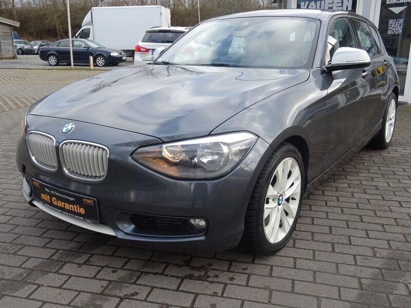 Grau Gebraucht 2012 BMW 118 Comfort Edition Kleinwagen | 8.990 € (Fairer Preis) - Bild 1/4