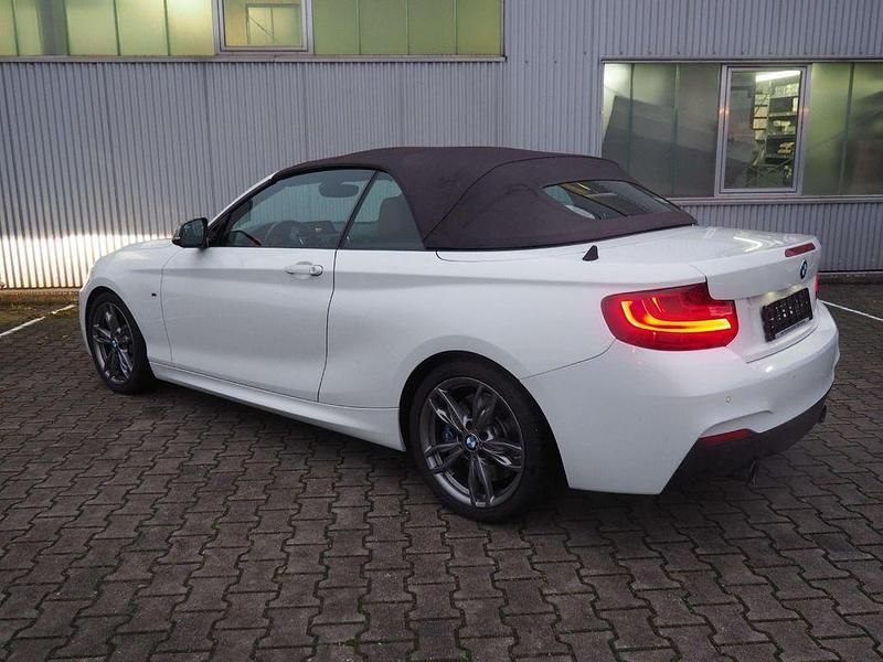 Gebraucht BMW M235 Sport Line 326 PS (239 kW) 2016 Alpinweiß Cabrio