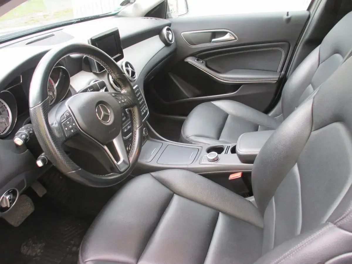 Gebraucht Mercedes GLA250 211 PS (155 kW) 2014 Grau SUV