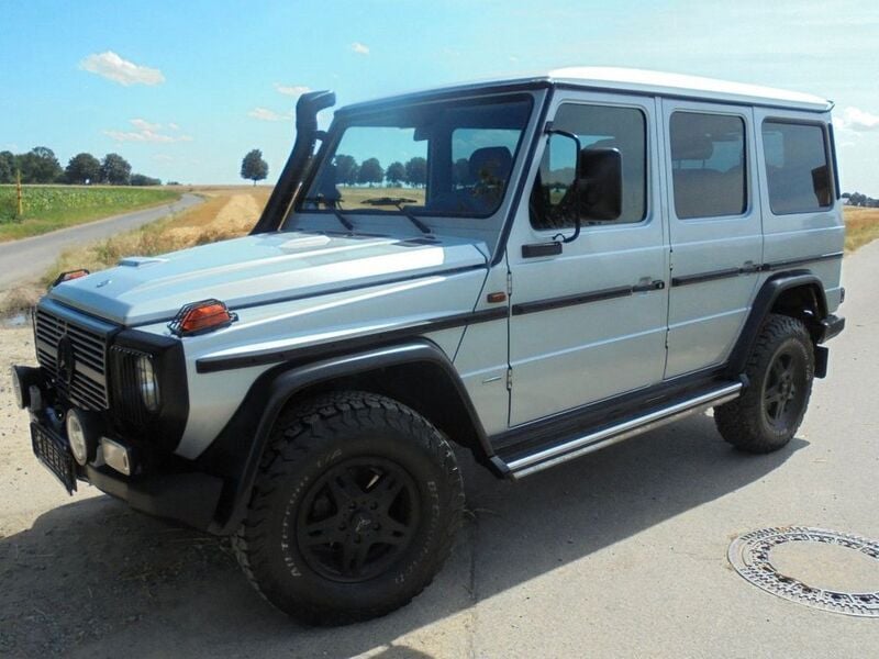 Gebraucht Mercedes G300 184 PS (135 kW) 2010 Silber SUV