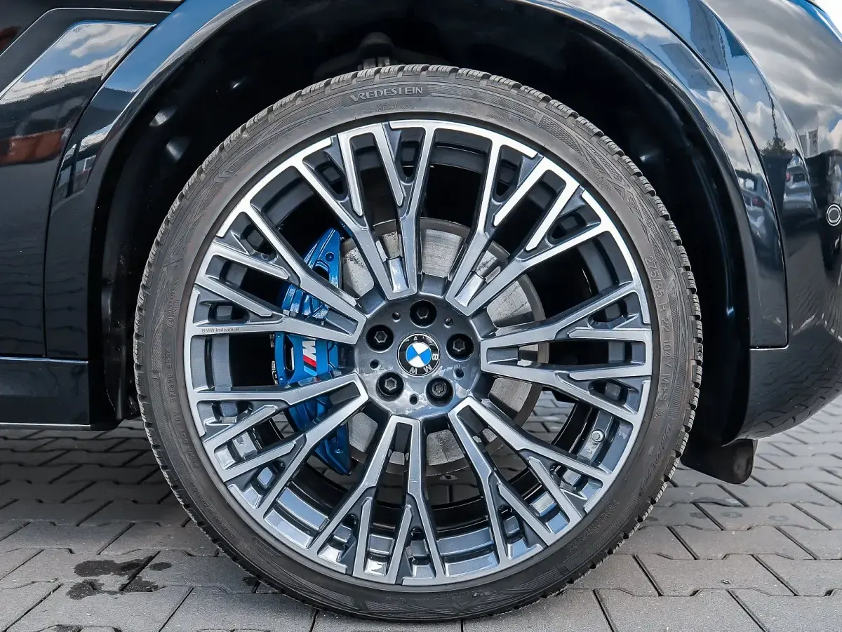 Gebraucht BMW X6 M Sport 286 PS (210 kW) 2025 Schwarz SUV