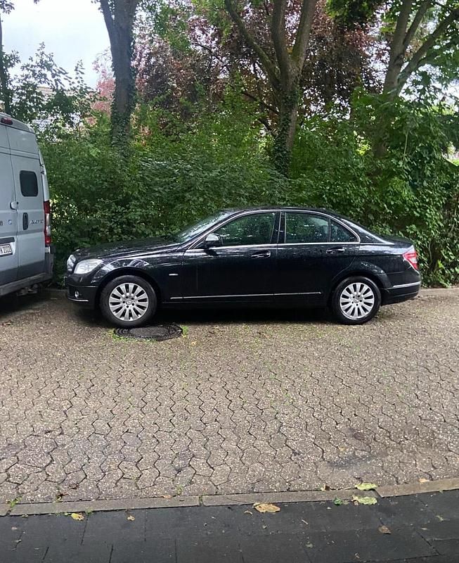 Schwarz Gebraucht 2008 Mercedes C200 Avantgarde Limousine | 3.800 € (Superpreis) - Bild 1/1