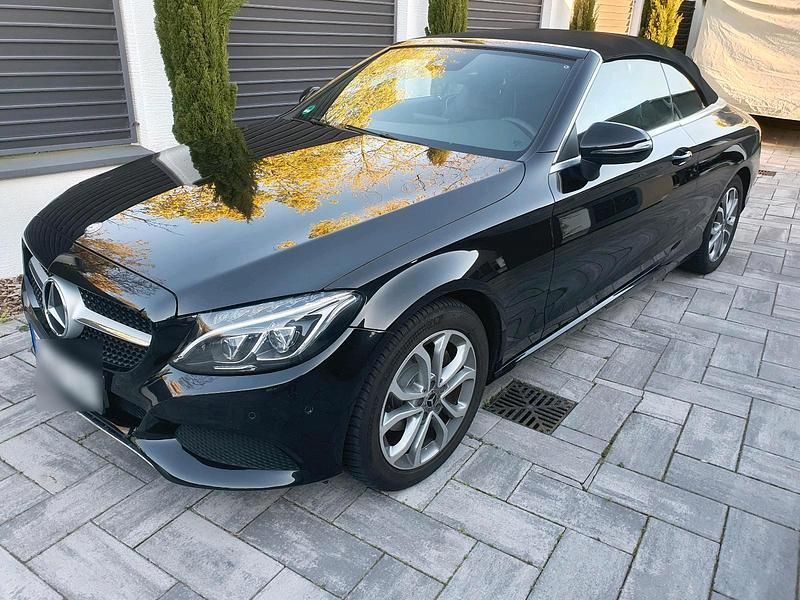 Gebraucht Mercedes C180 AMG 156 PS (114 kW) 2016 Schwarz Cabrio