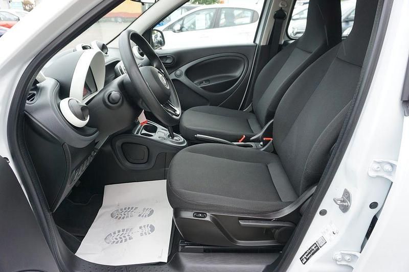 Gebraucht Smart ForFour 71 PS (52 kW) 2017 Weiß Kleinwagen