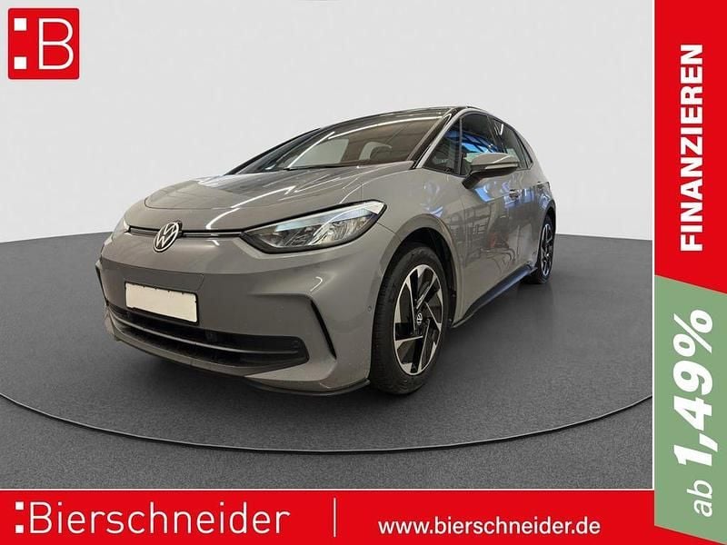 Grau Gebraucht 2024 VW ID.3 Pro Kleinwagen | 30.250 € (Guter Preis) - Bild 1/4