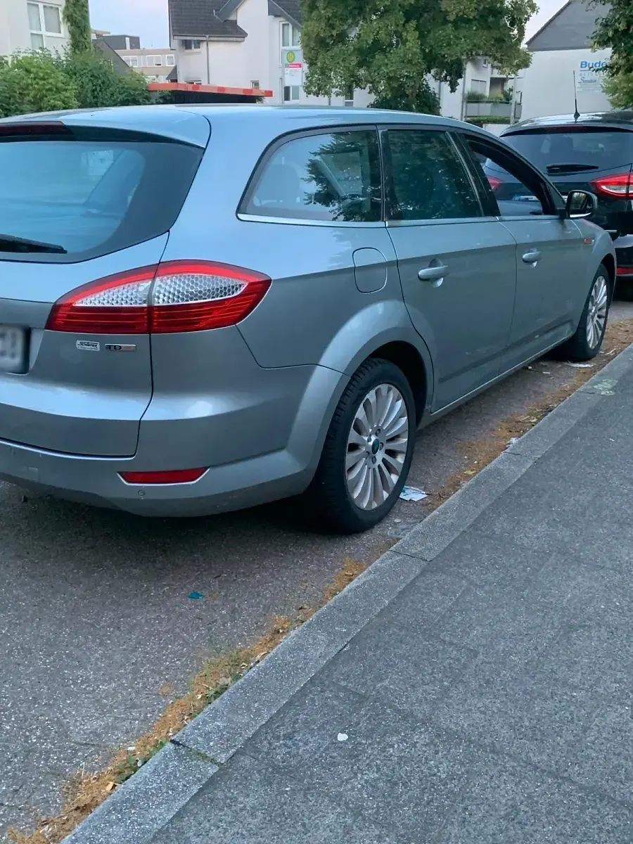 Gebraucht Ford Mondeo Titanium 140 PS (102 kW) 2007 Grau Kombi