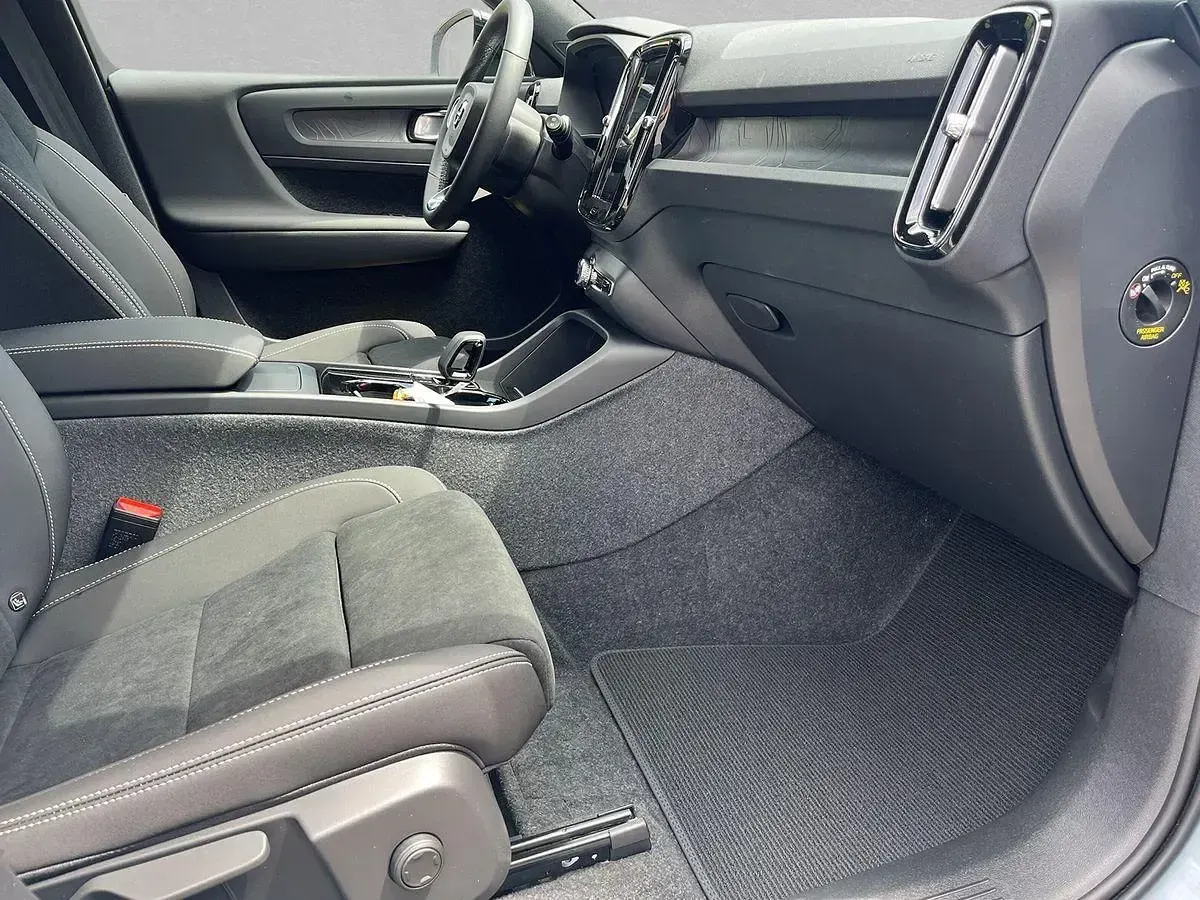 Gebraucht Volvo XC40 Plus 300 kW (408 PS) 2024 Blau SUV