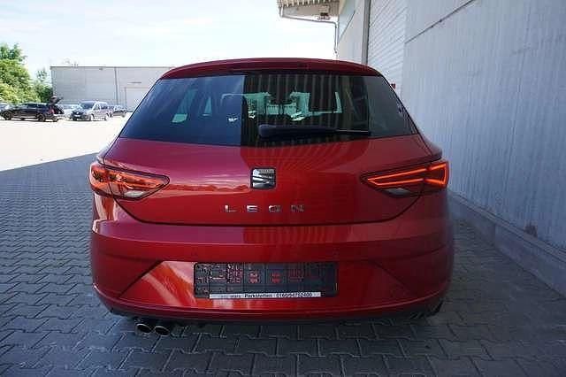 Gebraucht Seat Leon XCELLENCE 149 PS (109 kW) 2020 Rot Limousine