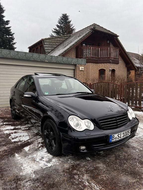 Schwarz Gebraucht 2006 Mercedes C180 Sport Edition Limousine | 4.500 € (Fairer Preis) - Bild 1/4