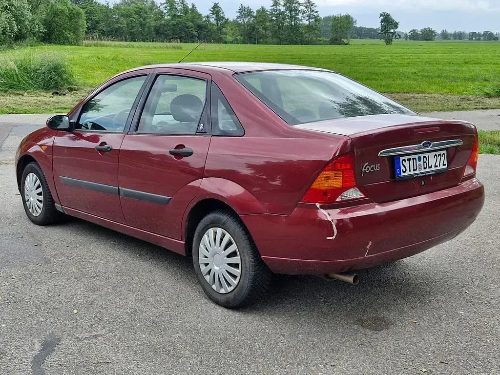 Gebraucht Ford Focus Ghia 116 PS (85 kW) 1999 Limousine