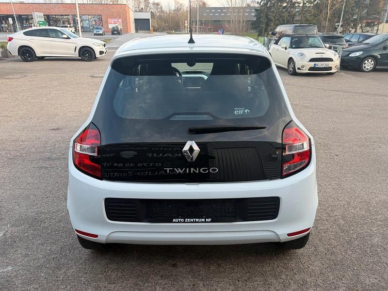 Gebraucht Renault Twingo Experience 70 PS (51 kW) 2017 Weiß Kleinwagen