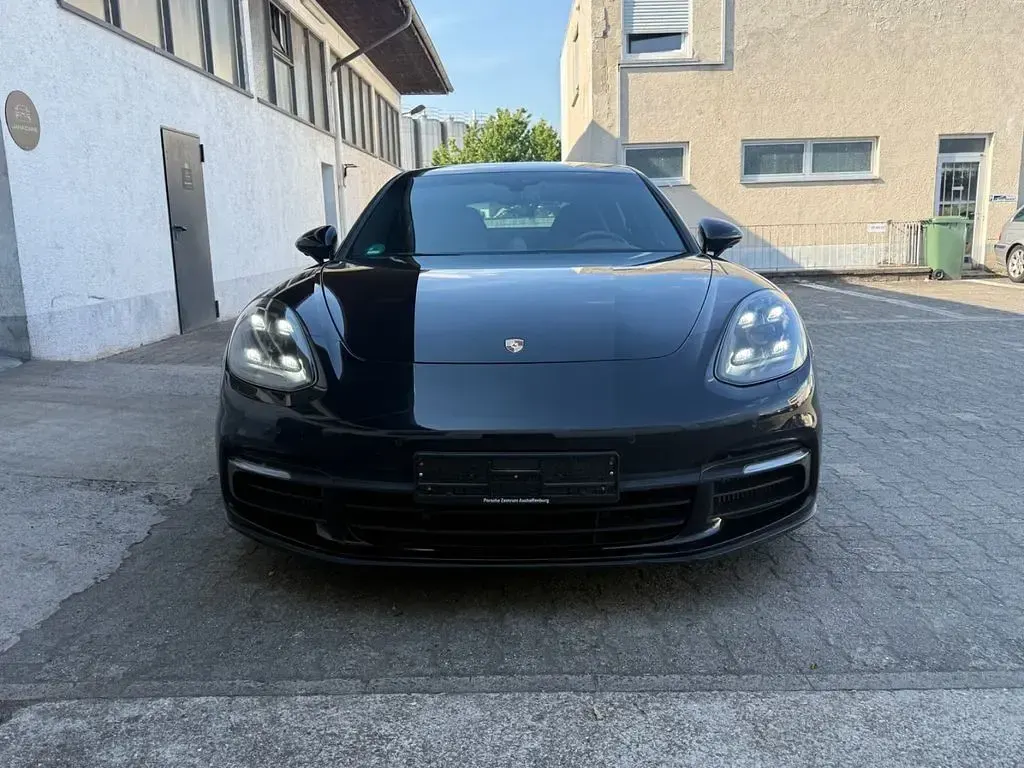 Gebraucht Porsche Panamera 4 E-Hybrid Chrono 462 PS (339 kW) 2018 Schwarz Kleinwagen