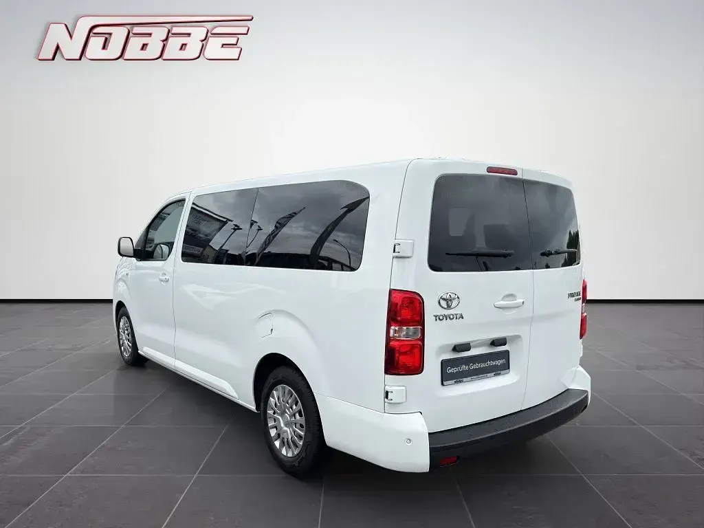 Gebraucht Toyota Proace Verso 144 PS (105 kW) 2022 Weiß Kombi