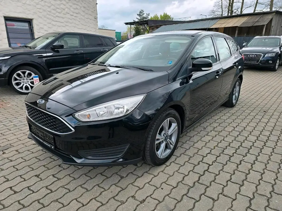 Gebraucht Ford Focus 125 PS (91 kW) 2015 Schwarz Kombi