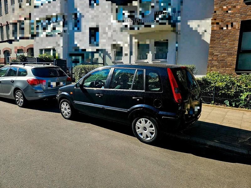Schwarz Gebraucht 2005 Ford Fusion Limousine | 1.750 € (Superpreis) - Bild 1/4