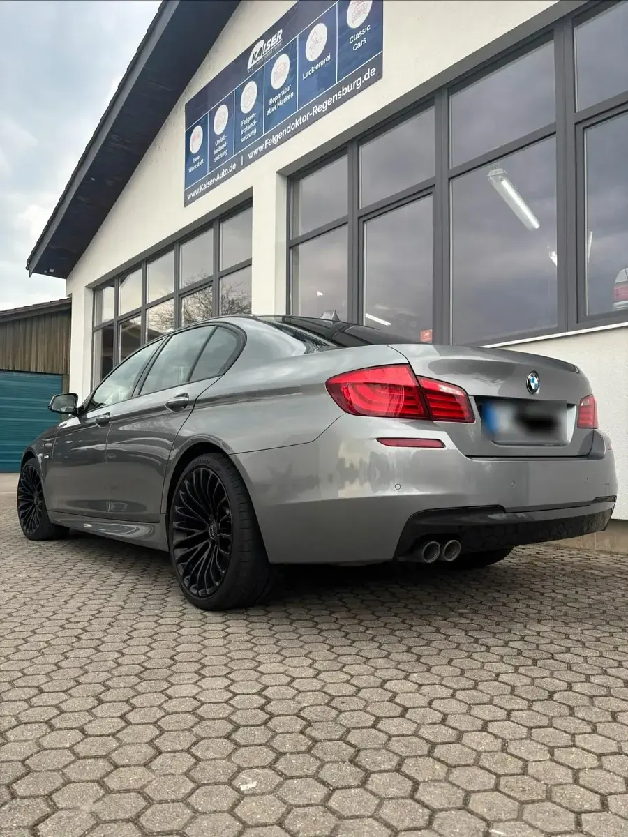 Gebraucht BMW 525 M Sport 204 PS (150 kW) 2010 Grau Limousine
