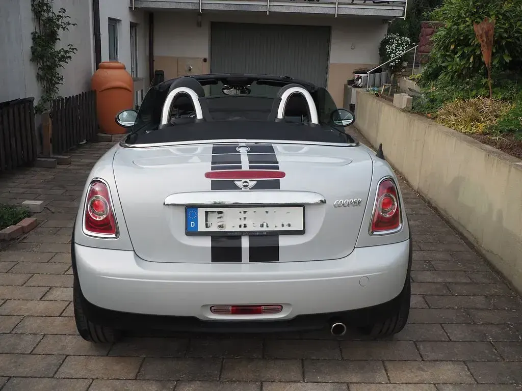 Gebraucht Mini Cooper Roadster 122 PS (89 kW) 2012 Silber Cabrio