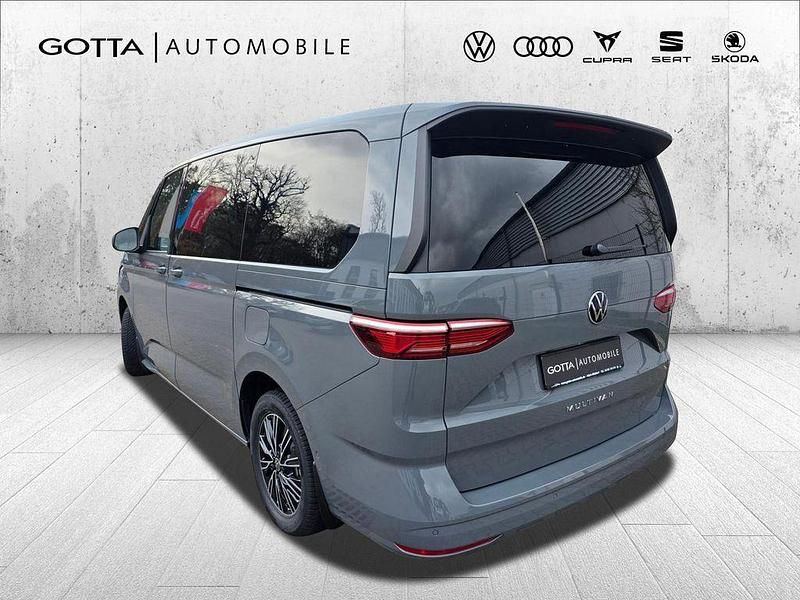 Gebraucht VW Multivan Life 150 PS (110 kW) 2025 Grau Van / Kleinbus