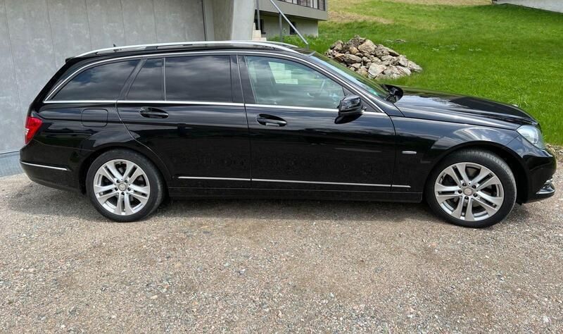 Schwarz Gebraucht 2012 Mercedes C300 Avantgarde Kombi | 14.000 € (Fairer Preis) - Bild 1/4
