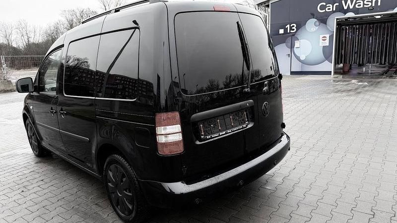 Gebraucht VW Caddy 140 PS (102 kW) 2012 Schwarz Van / Kleinbus