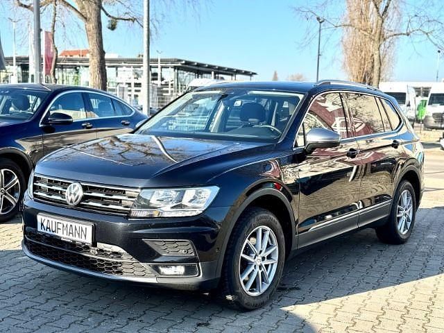 Schwarz Gebraucht 2021 VW Tiguan Allspace Comfortline SUV | 28.890 € (Fairer Preis) - Bild 1/4